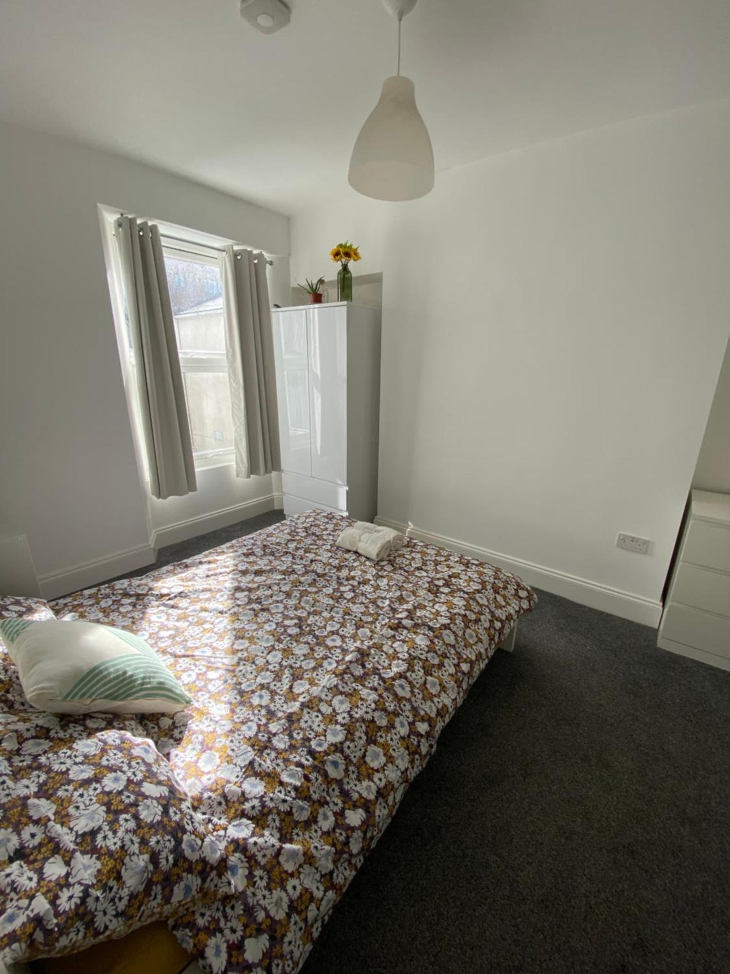 The Sunflower En-Suite Room 普里茅斯 外观 照片